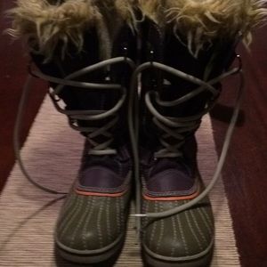 Sorel winter boots size 8 women’s